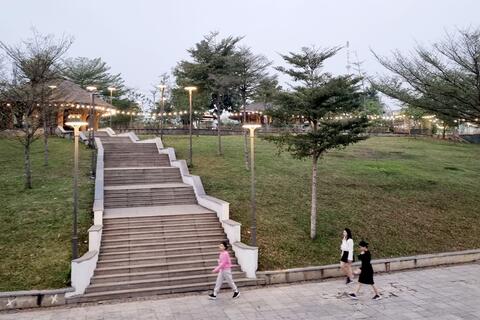 Khai thác hiệu quả công trình công cộng ở Công viên Văn Lang
