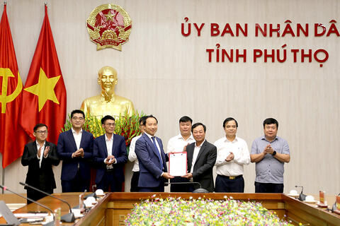Chủ tịch UBND tỉnh làm việc với Công ty cổ phần Việt Nam Sunergy